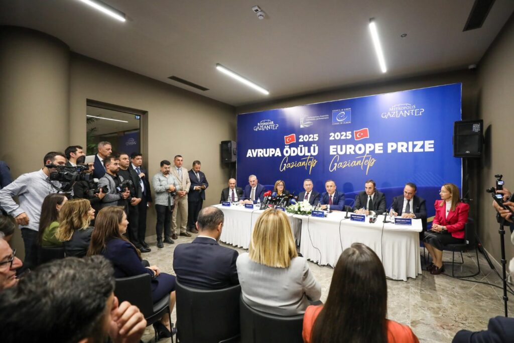 Gaziantep’e Uluslararası Onur: “Avrupa Ödülü 2025” Fatma Şahin’e Verildi