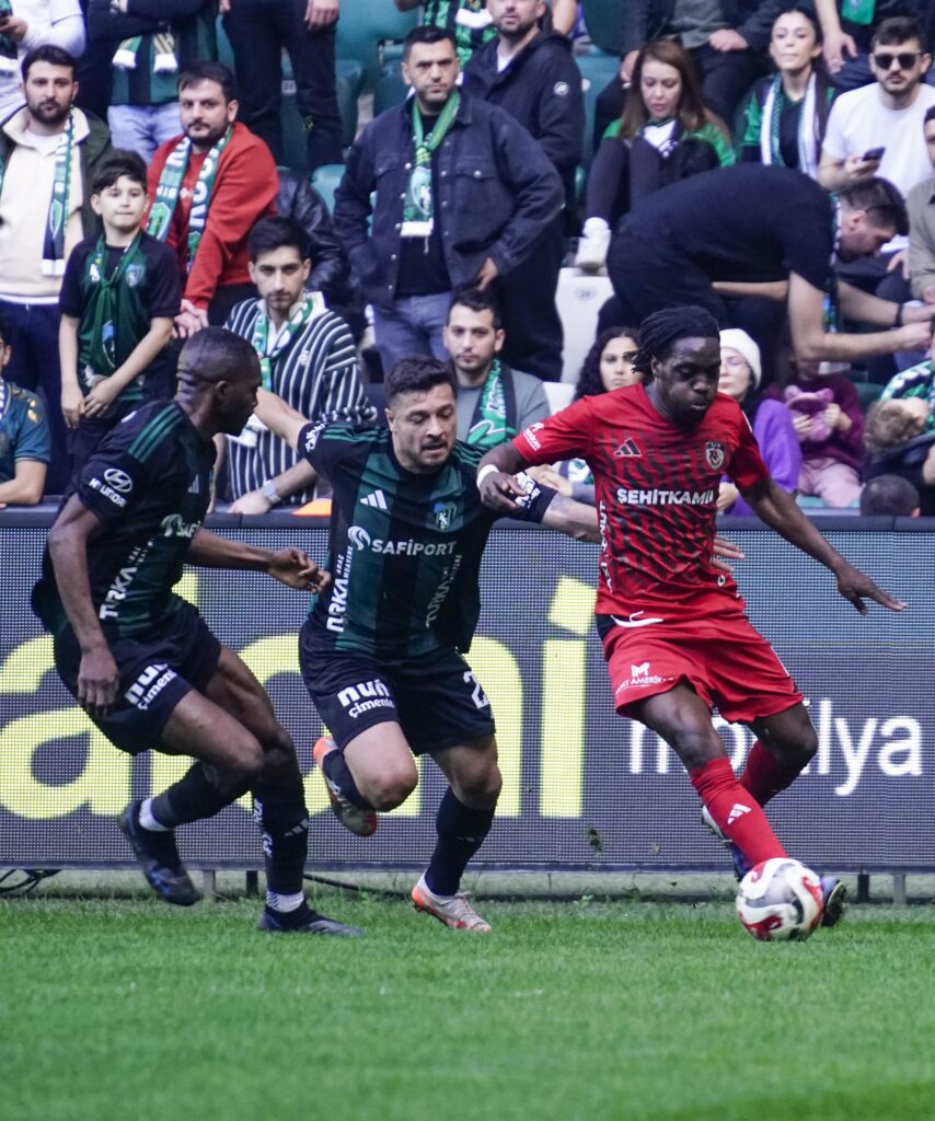 Gaziantep FK Kocaelispor Deplasmanında 3-0 Mağlup Oldu