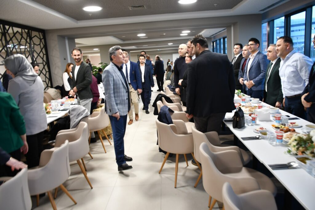 Gaziantep Sağlık Yöneticileri Ramazan Sofrasında Bir Araya Geldi