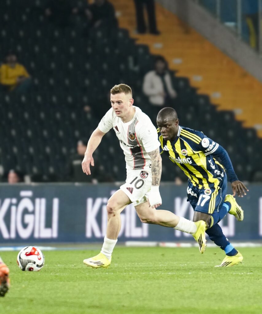 Gaziantep FK, Kadıköy’de Dağıldı: Fenerbahçe 4-1 Gaziantep FK