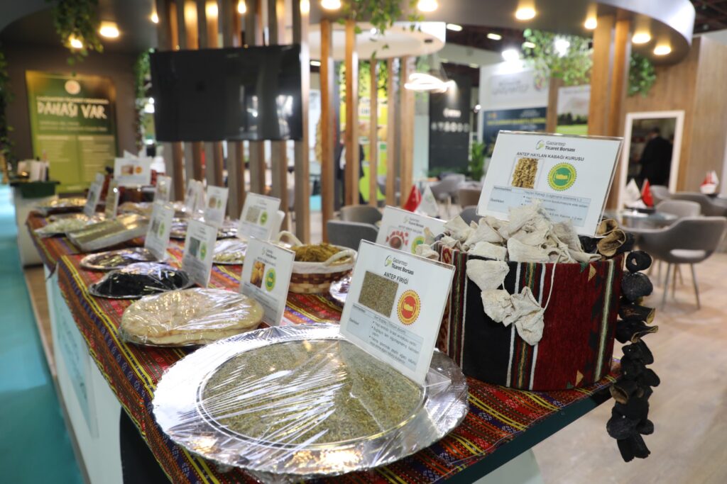 Gaziantep’in 109 Coğrafi İşaretli Ürünü YÖREX’te Sergilendi
