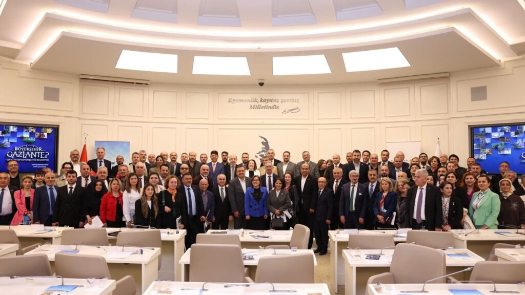 Gaziantep Kent Konseyi’nde Güzelbey güven tazeledi