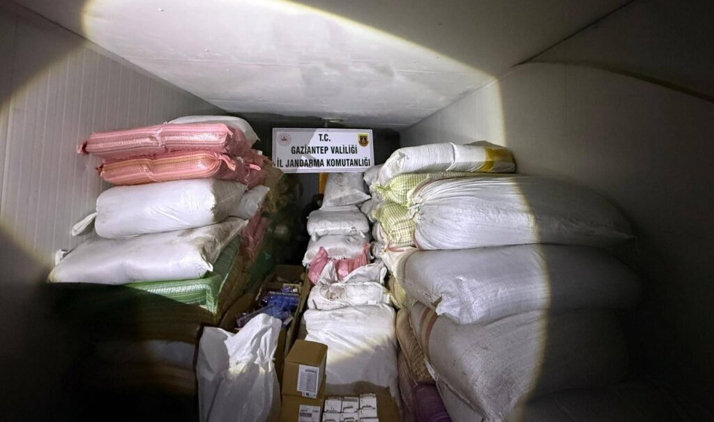 Gaziantep’te 6,8 Milyonluk Kaçak Ürün Ele Geçirildi