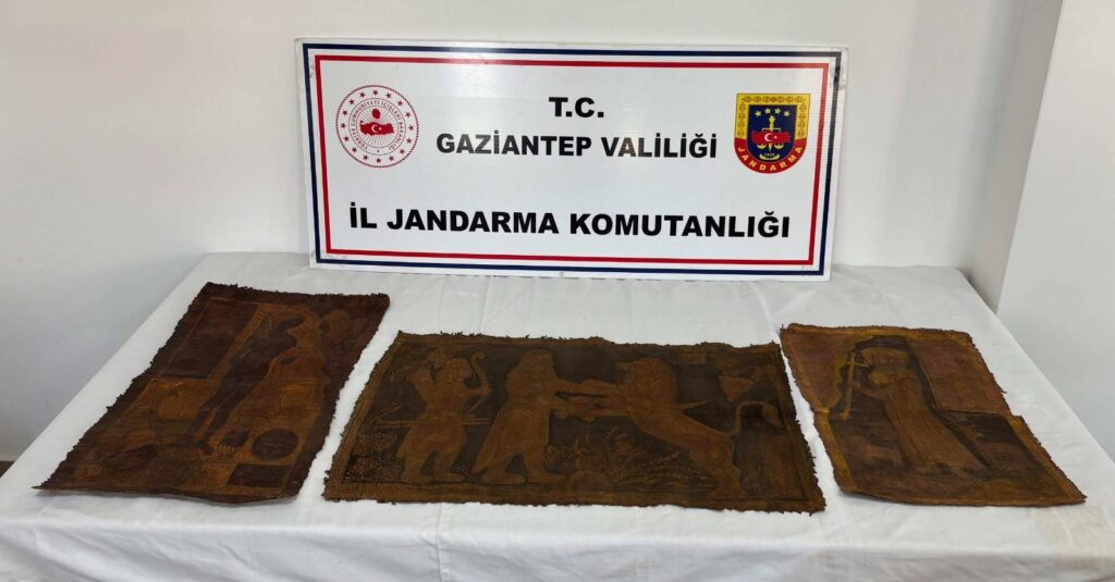 Gaziantep’te tarihi eser operasyonu: İbranice yazılı tablolar ele geçirildi