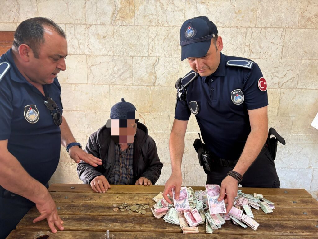 Gaziantep’te Dilencinin 1 Saatte Topladığı Para Herkesi Şoke Etti! İşte Topladığı Para