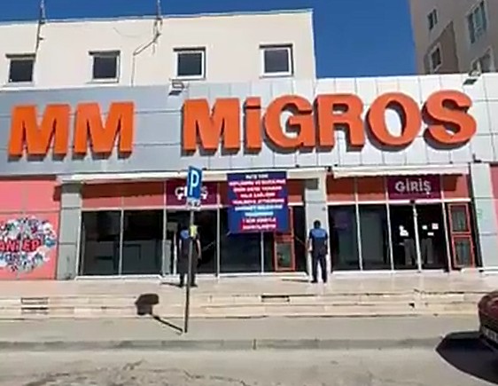 Migros Şubesinde Yine Bozuk Gıda Skandalı! Aynı Şube İkinci Kez Kapatıldı