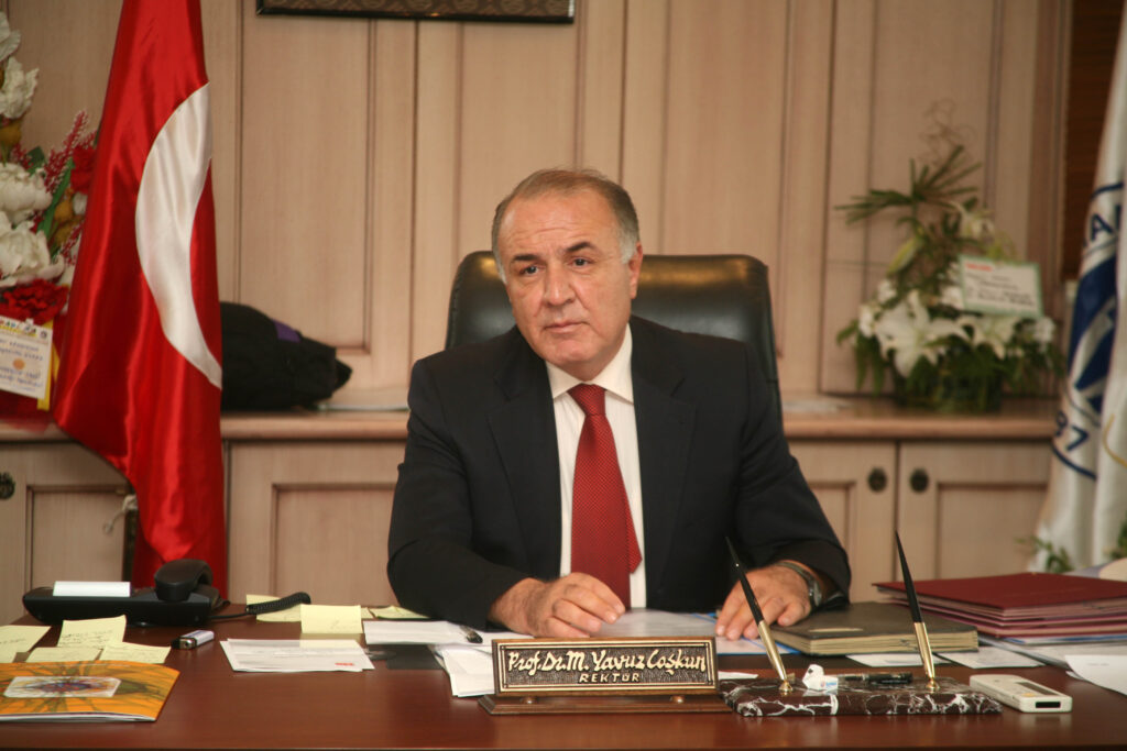 GAÜN eski rektörü Yavuz Coşkun hayatını kaybetti