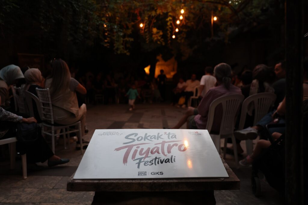 Gaziantep’te Sokakta Tiyatro Festivali Başladı