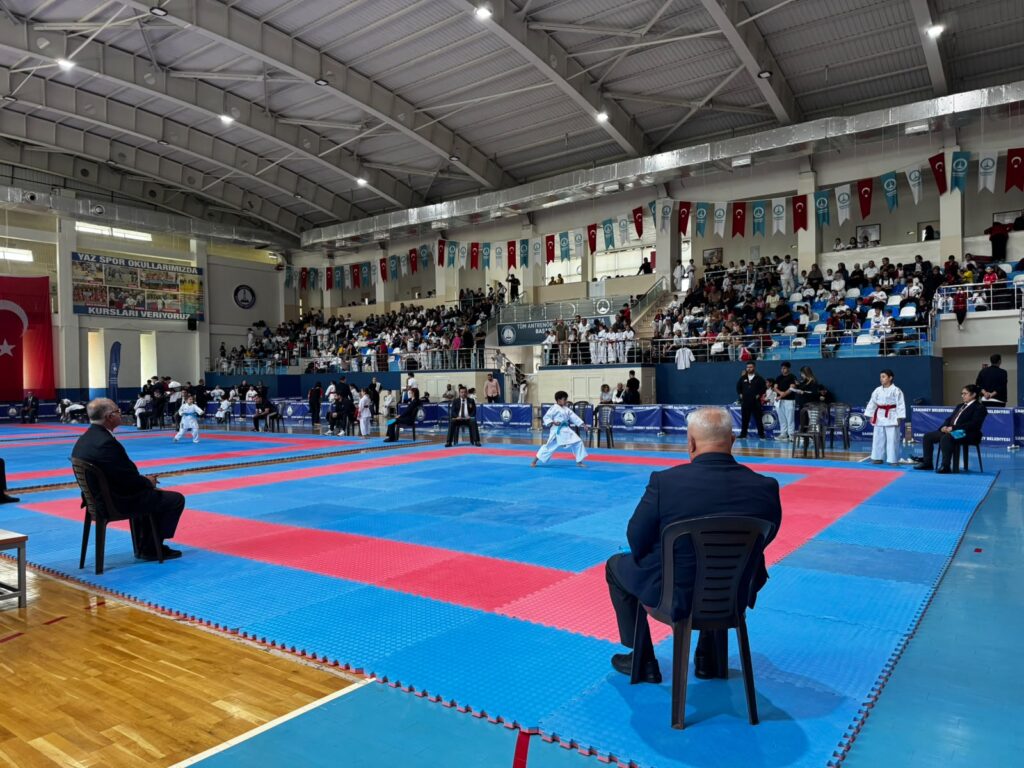 9 İlden 600 Karateci Gaziantep’te Madalya İçin Yarıştı